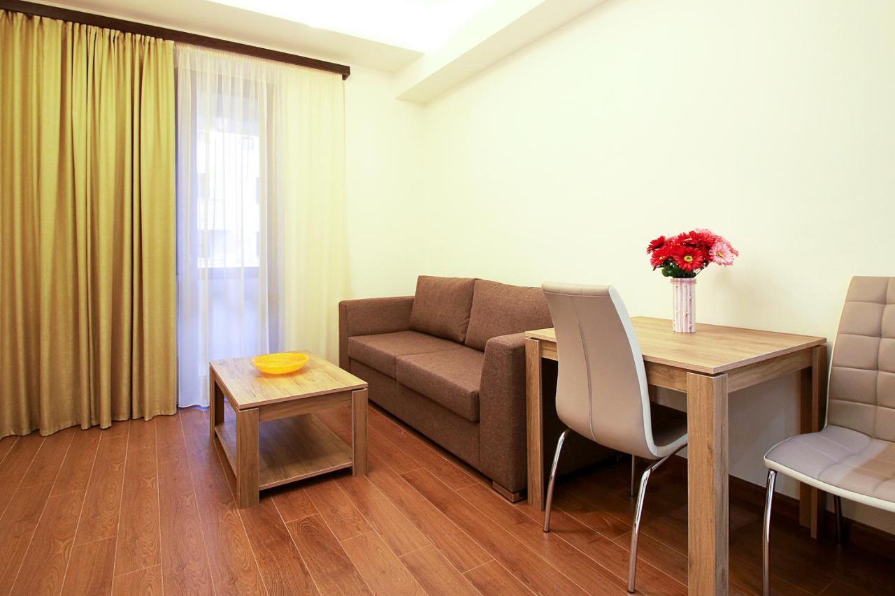 Apartments In Crystal Residence เยเรวาน ภายนอก รูปภาพ